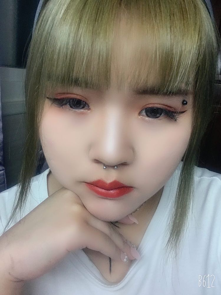 E奶巨乳蘿莉